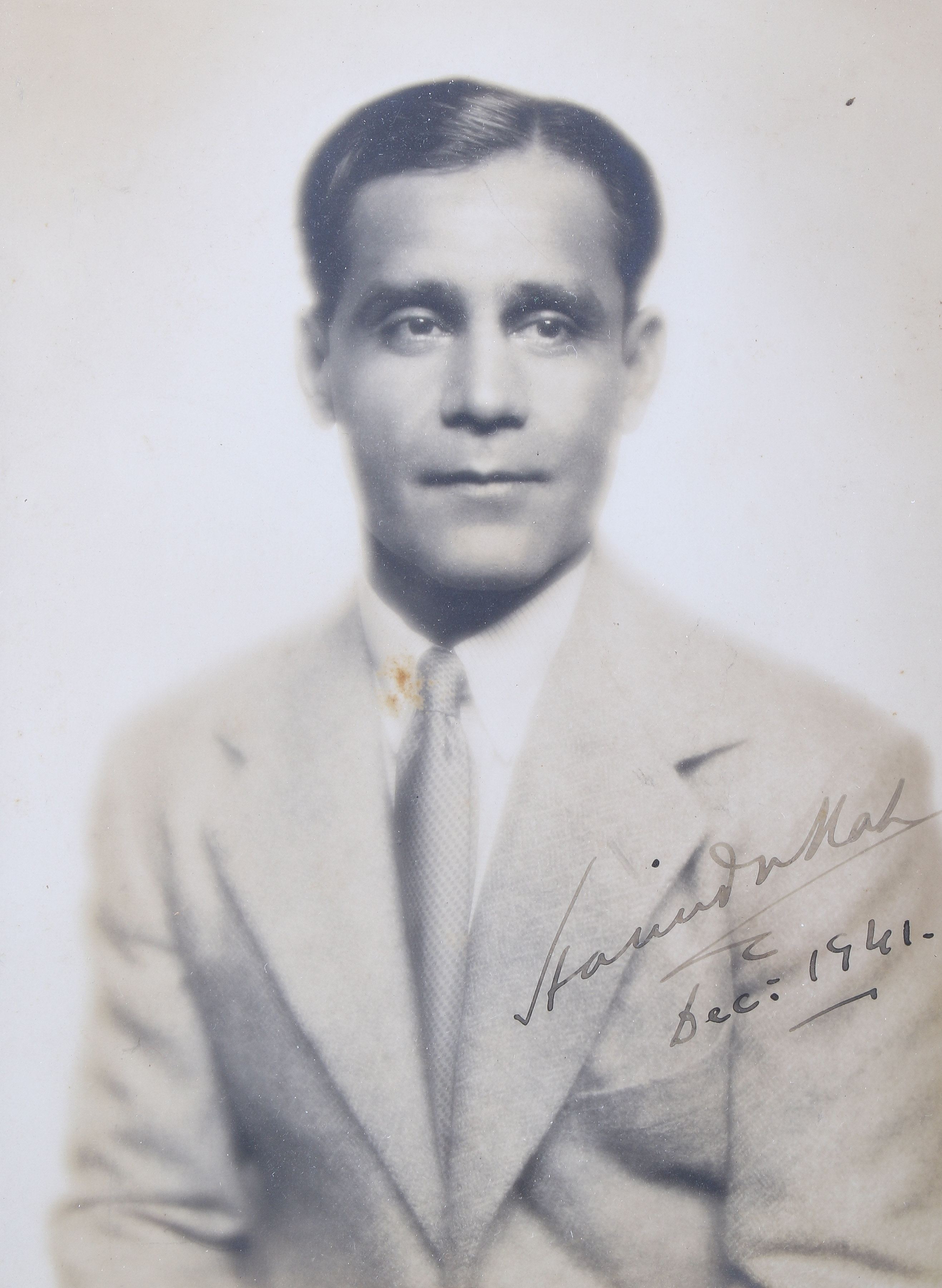 A black and white portrait photograph of Nawab Sir Hamidullah Khan, and five others. - Image 2 of 7