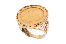 A 1901 half sovereign in a 9ct gold ring. Hallmarked to shank, size P, gross weight 7.9g.