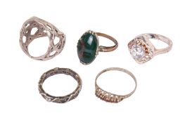 Five silver and white metal rings. Four with stone details, various designs, gross weight 19.