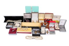 Twenty boxed items of jewellery.