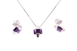 An Italian pendant and earrings set.