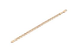 A 9ct gold curb chain bracelet. Hallmarked, W8mm x L19..5cm, weight 16.5g.
