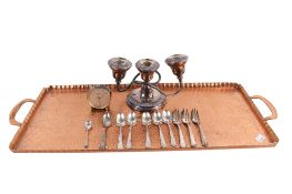 A group of assorted metalware items.