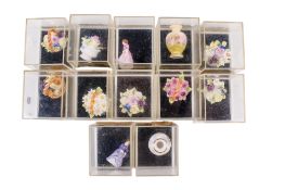 A collection of twelve assorted Moorland Miniatures dolls house accessories.