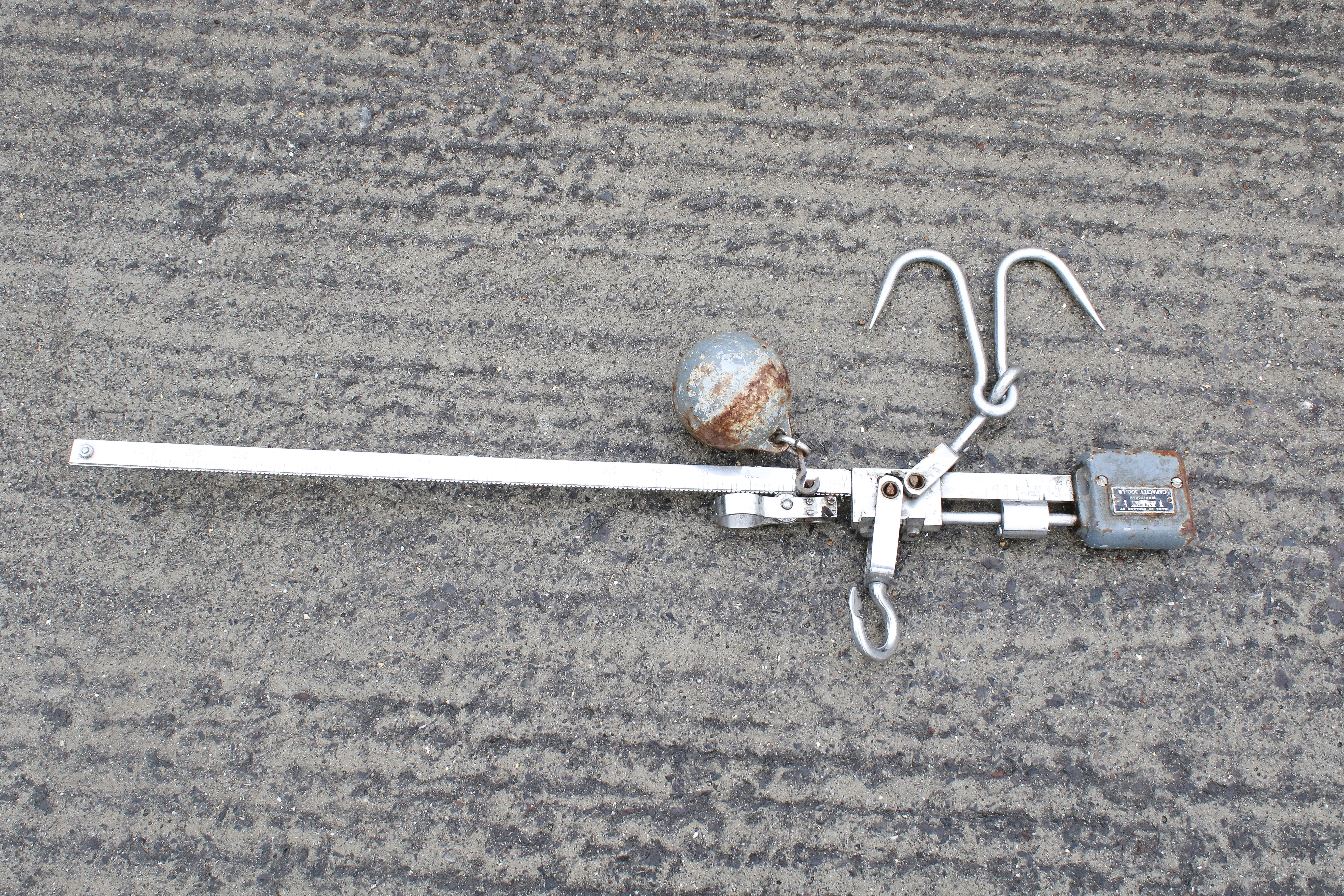 A set of W & T Avery 300lb butcher's steelyard balance scales. L102cm. All items in this auction are - Image 2 of 2