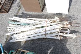 25x fence posts. H90cm (without spike) All items in this auction are sold as seen, We are unable