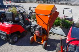 A Crary Bear Cat petrol wood chipper / shredder model 50. With a Honda G.5 engine All items in
