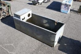 A galvanized metal water trough. H50cm x W125cm x D48cm. All items in this auction are sold as seen,