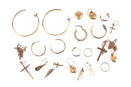A group of 9ct gold and yellow metal jewellery.