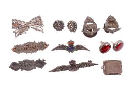 A collection of silver and white metal jewellery.