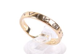 A 14ct gold ring.
