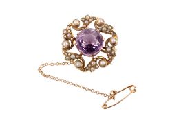 A late Victorian/early 20th century brooch.