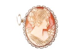 A vintage 9ct gold mounted cameo brooch.