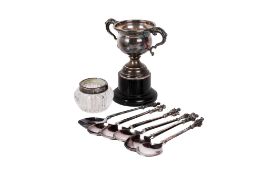 A small group of silver and white metal.