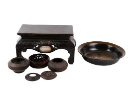 A small group of Chinese and other items.