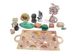 A collection of assorted hardstone and malachite items.
