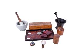 A group of vintage miscellaneous items.