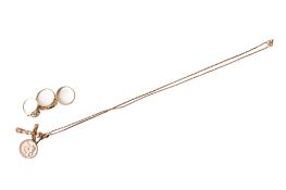 Four pieces of 9ct gold jewellery.