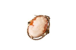 A 20th century cameo shell brooch.