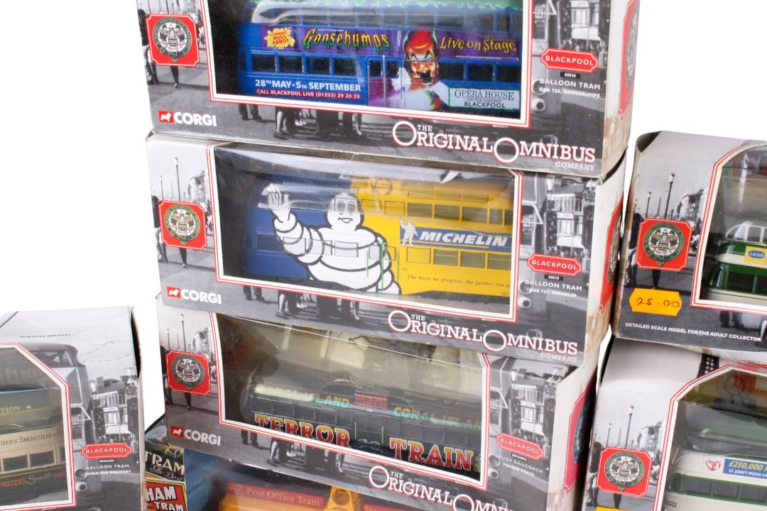 A collection of Corgi Original Omnibus diecast 'Blackpool' trams and railcoaches. - Image 4 of 5