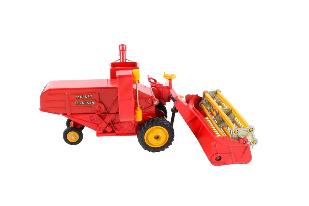 A Corgi Toys Major No.1111 Massey Ferguson '780' Combine Harvester. - Image 3 of 6