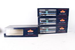 A Bachmann Branchline 00 gauge three car unit set.