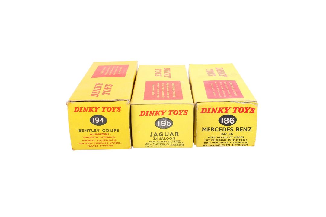 Three Dinky diecast cars. Comprising a No. - Image 3 of 4