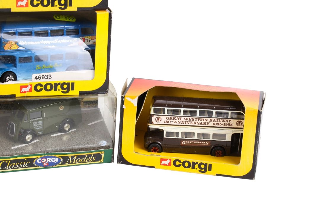 A collection of diecast buses. - Image 2 of 5