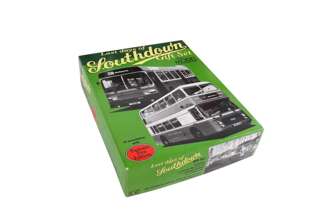 A collection of EFE 1:76 scale diecast model buses and coaches. Including a AEC Regal 10T 10 Bus 'U. - Image 4 of 5