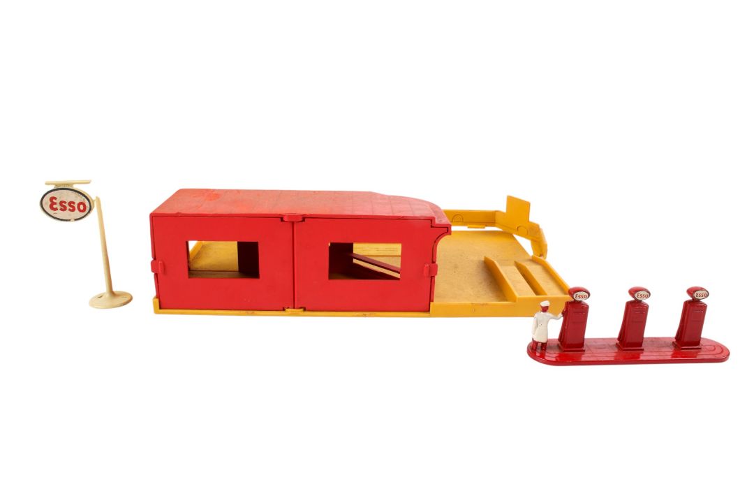 Two Matchbox boxed diecast accessories. - Image 2 of 5