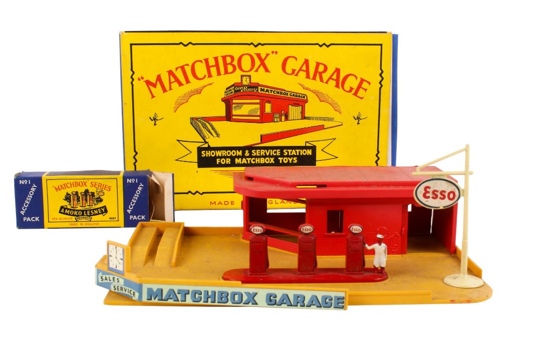 Two Matchbox boxed diecast accessories. - Image 1 of 5