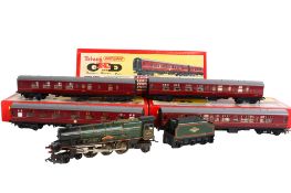 A Tri-ang 00 gauge Princess Elizabeth loco R.386 and tender plus two pairs of maroon livery coaches.