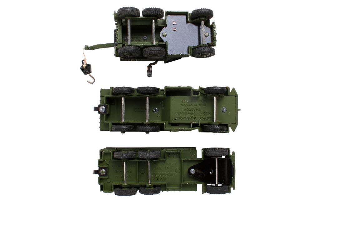 Three Dinky Supertoys diecast military vehicles. Comprising a No. - Image 3 of 3