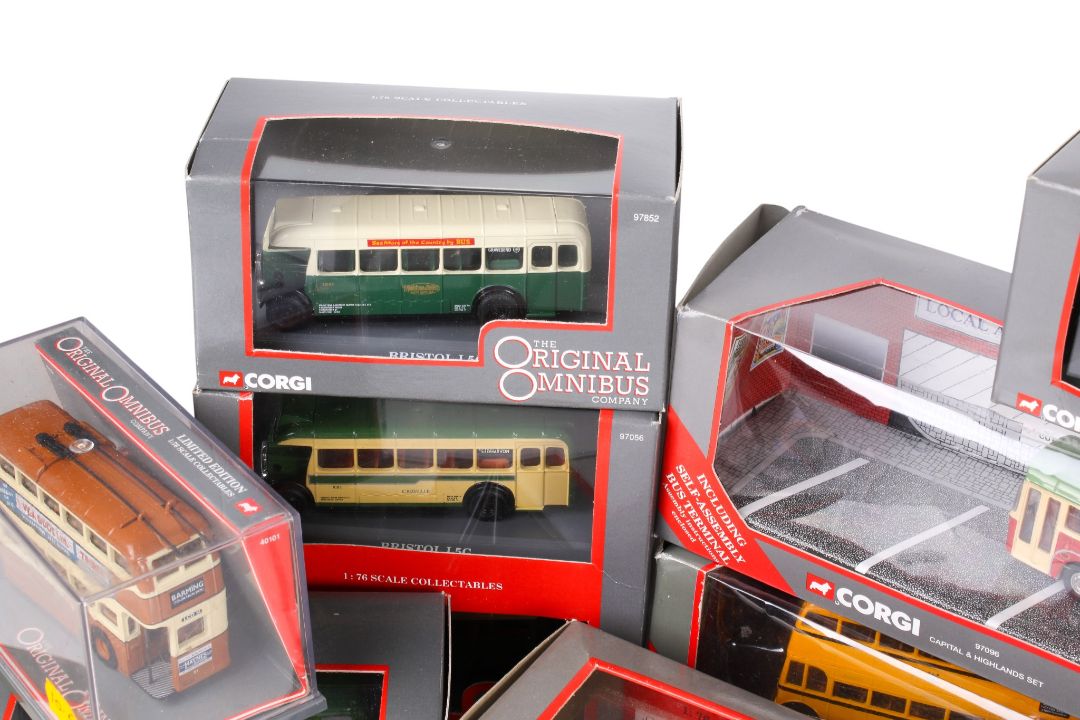 A collection of Original Omnibus diecast vehicles. Comprising a Dorset Delights set, No. - Image 5 of 6
