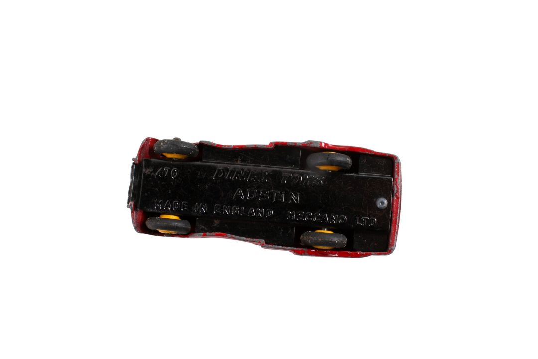 Four Dinky diecast vehicles. Comprising a No.258 U.S.A. - Image 3 of 6