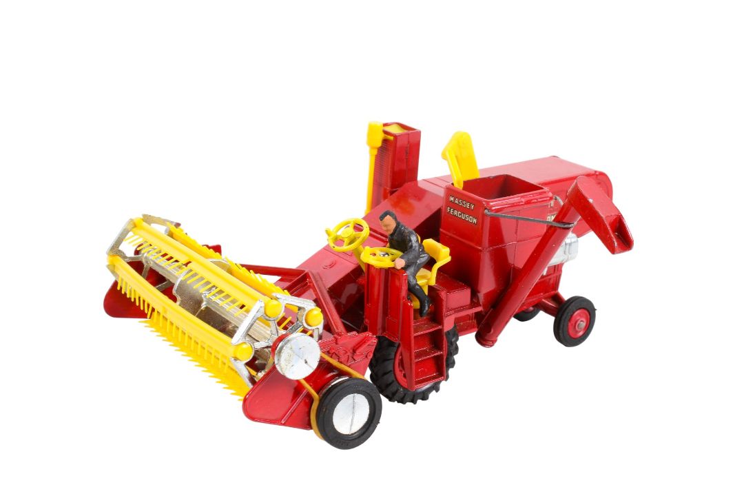 A Corgi Toys Major No.1111 Massey Ferguson '780' Combine Harvester. - Image 2 of 6