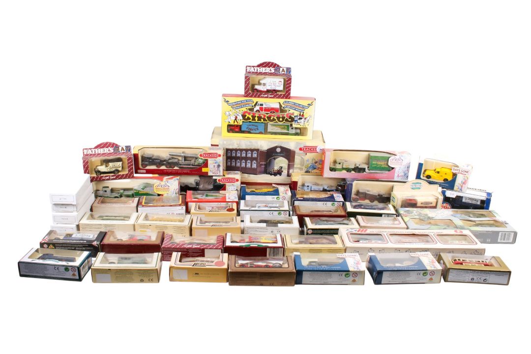 A collection of Lledo diecast vehicles. - Image 1 of 5