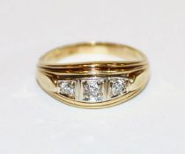 14 k Gelbgold Ring mit 3 in Weißgold gefaßten Diamanten, 2,66 gr., Gr. 51
