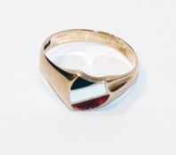 8 k Gelbgold Ring mit rot/weiß/blauem Emaildekor, 3,5 gr., Gr. 59, Tragespuren