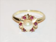 14 k Gelbgold Ring mit Perle und 6 Rubinen, 3,7 gr., Gr. 57