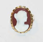 Dekorativer 14 k Gelbgold Gemmen-Ring mit Damenbildnis, 8,5 gr., Gr. 56