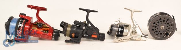 Shakespeare Firebird 070 fixed spool reel, good bail, rear tensioner, large ‘T' handle, light use,