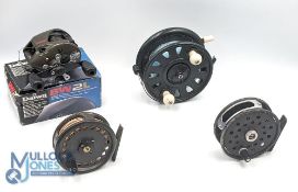 Daiwa BW2L graphite bait casting reel twin handles, tensioner, on/off check, box and instructions,