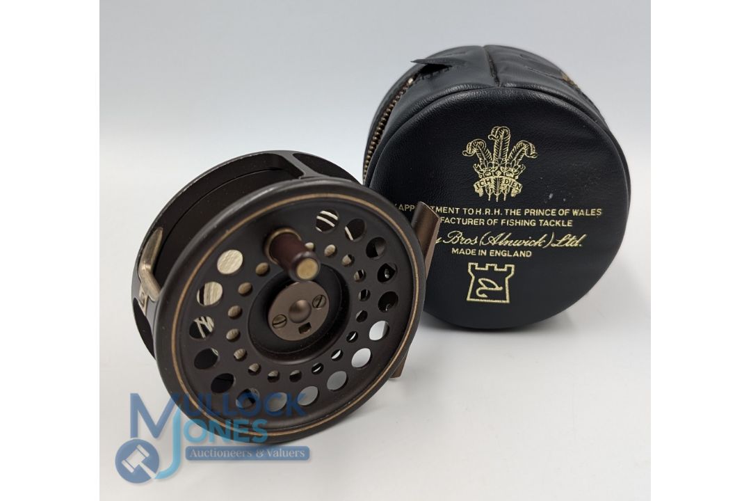 Hardy The Golden Prince 7/8 fly reel, 3 1/4" diameter, wood effect handle, reversible U shaped - Image 1 of 2