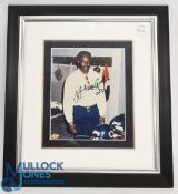 American Football: signed Photograph of Walter Payton, the legendary NFL running back often referred