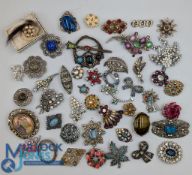 Collection of Vintage Costume Jewellery: a selection of assorted period items, Scottish agate, a