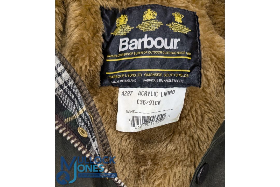 Barbour Bedale Wax Jacket Waterproof, with fleece lining size 36c /91cm in good used condition - Image 2 of 3