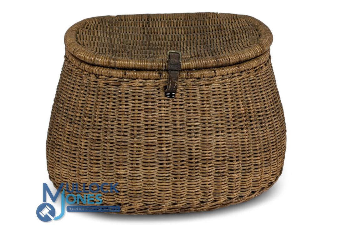 Early willow pot bellied fly fisher's creel with rattan bound lid and aperture, standing 9" tall,