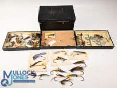 Small black Japanned fly reservoir measuring 8.5x5.5x4.5