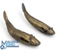 Pair of Medina pattern brass articulated fish each 6.5